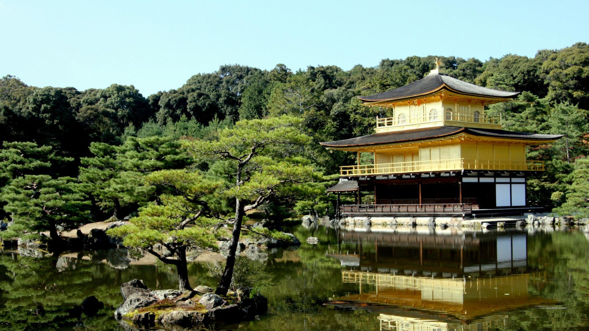 Pavilhão Dourado, o castelo mais bonito do Japão